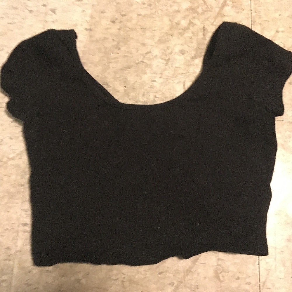 Black crop top with cap sleeves